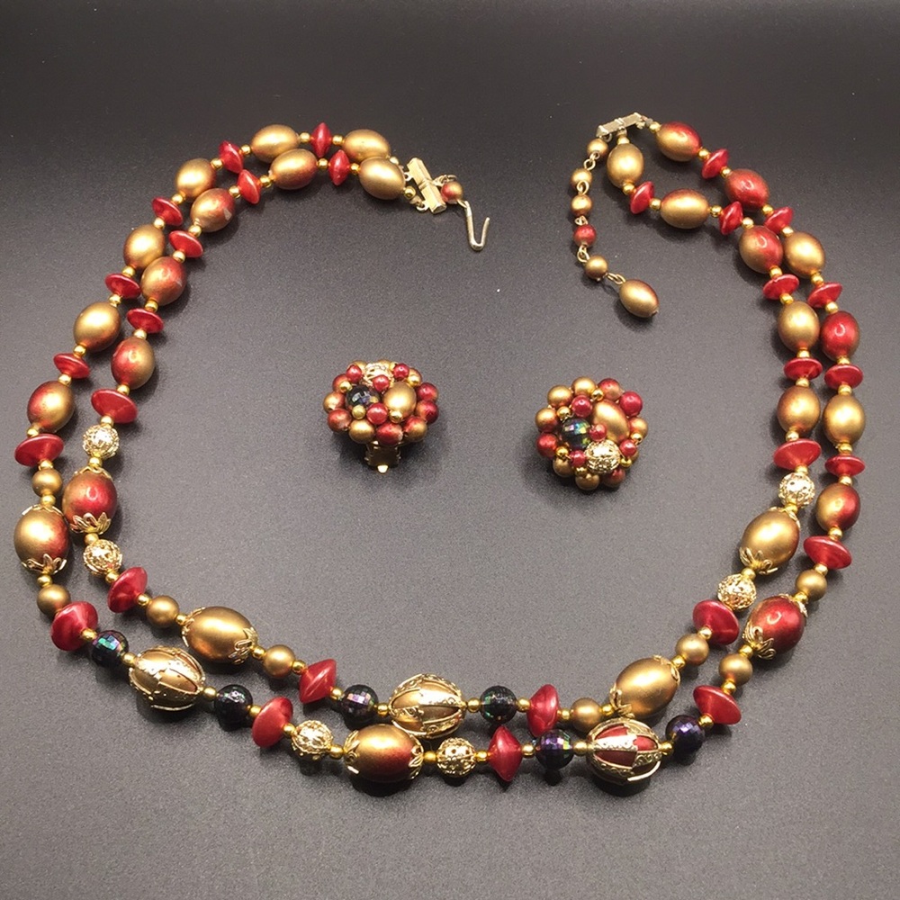 Vintage Hong Kong necklace, earrings